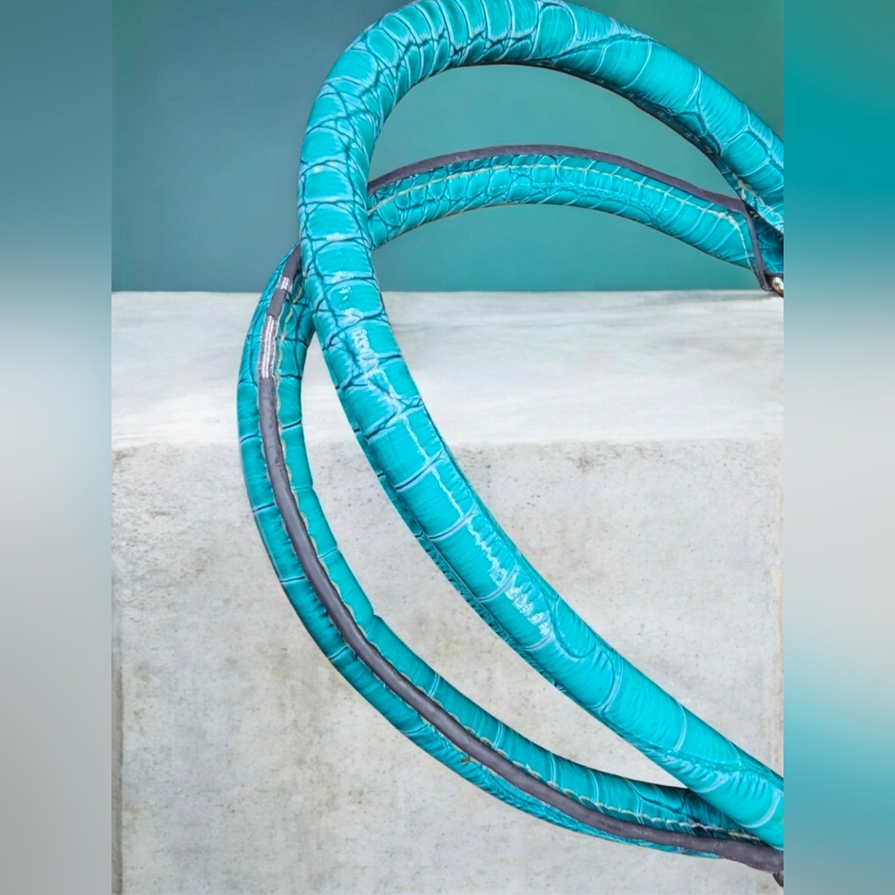 Turquoise Crocodile-Embossed Women’s Hobo Bag With Bear Charm & Flower Hair Clip - Picture 15 of 15